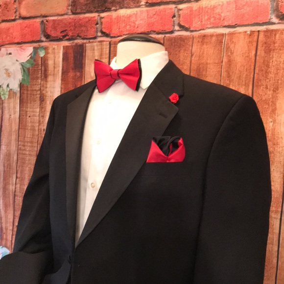 Geoffrey Beene Tuxedo Coat - Picture 3 of 17